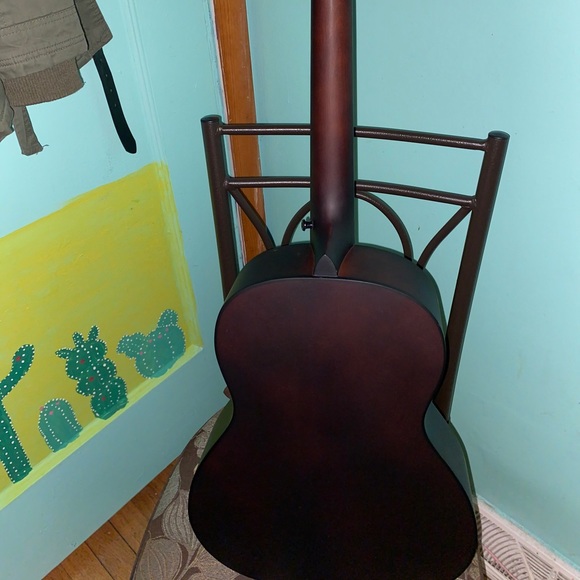 Acoustic Guitar - Picture 4 of 5